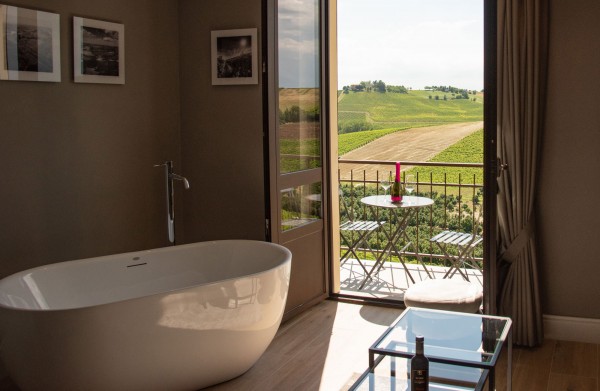 standard-suite-copertina.jpg